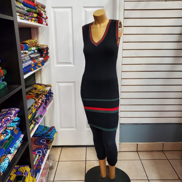 Black sleeveless dress